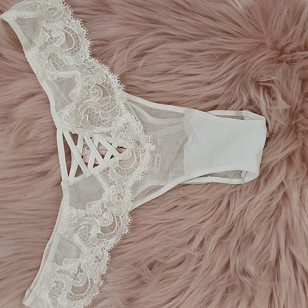 Brand New Victoria's Secret FLORAL LACE BRAZILIAN SLIP PANTY-M